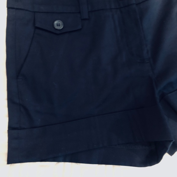 Cuffed Flat Waist Hot Pants - Picture 6 of 8